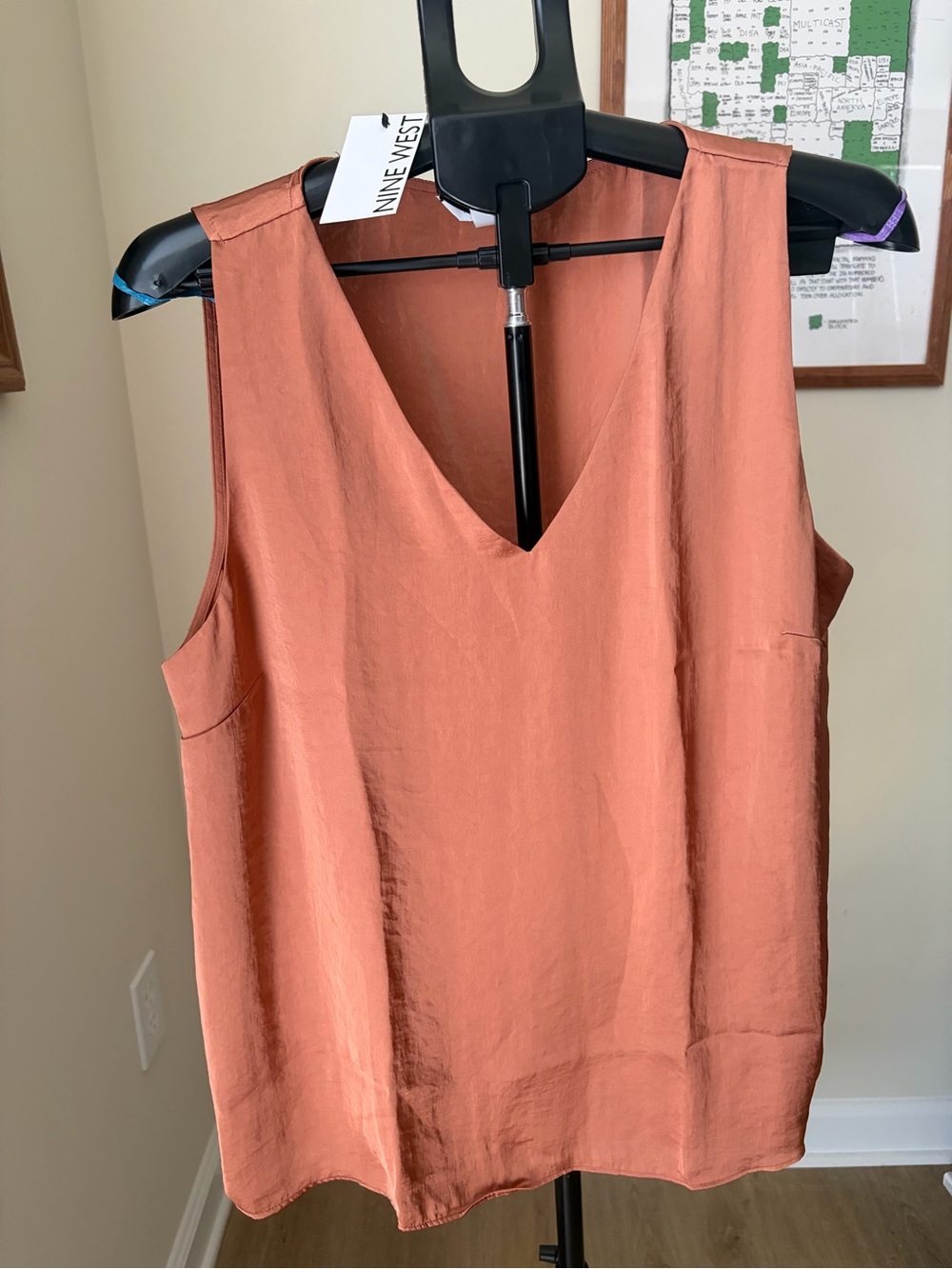 NWT Nine West Woven V-Neck Shell Top Mocha Sz XL